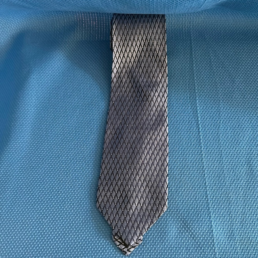 Insignia by Martin Wong Men’s Necktie